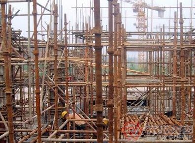 外墻鋼管架腳手架多少錢一副？