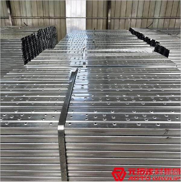 鋼跳板有哪些特點(diǎn)？施工有哪些注意事項(xiàng)？